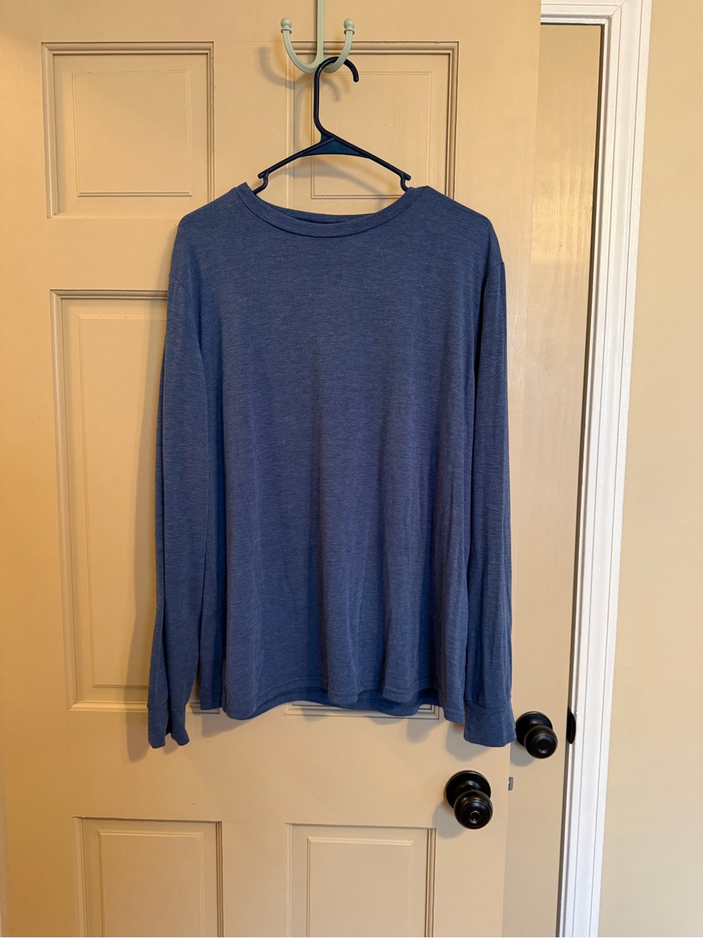 NWOT - SHEIN Women’s Long-Sleeve Crewneck Shirt - Heather Blue